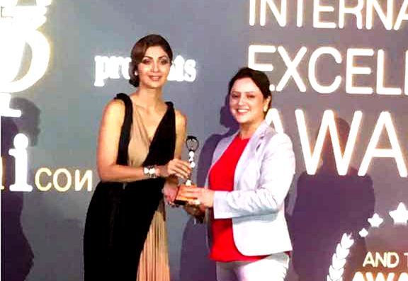 Dr. Ridwana Sanam gets Award of Excellenec in Goa