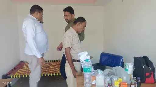 Illegal Clinics Agents Of Big Hospitals Of Gujarat, Madhya Pradesh; Seized Five Clinics