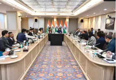 Piyush Goyal meets pharma stakeholders to discuss growth, regulation amid global tariff concerns