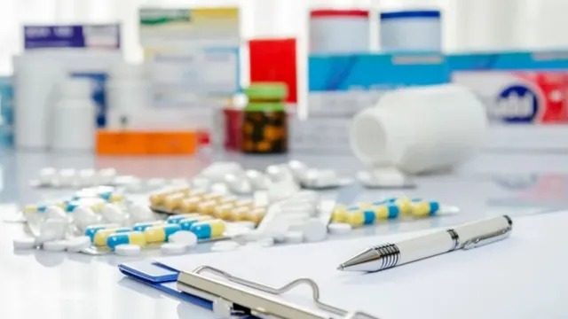Karnataka High Court stays drug licence suspension, cancellation orders
